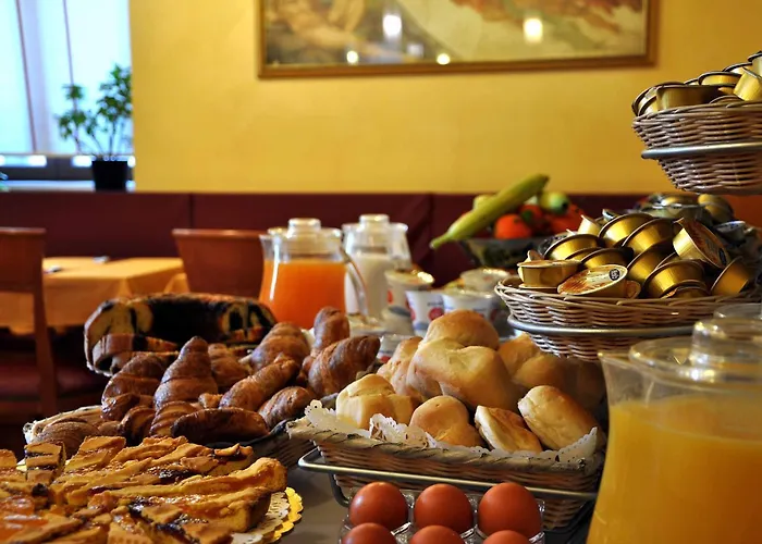Hotel Lirico Roma